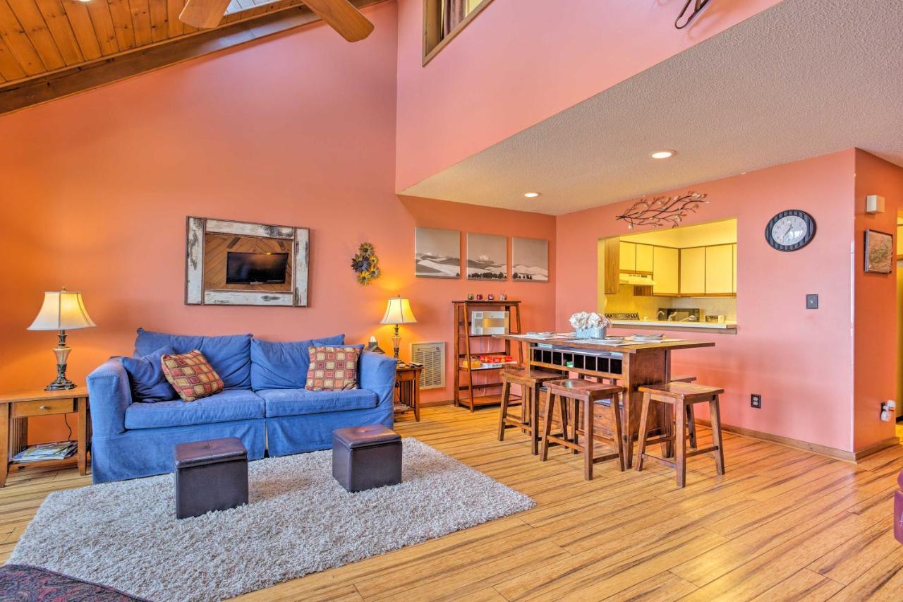 Pet-Friendly Beech Mountain Condo Steps To Slopes Exterior photo