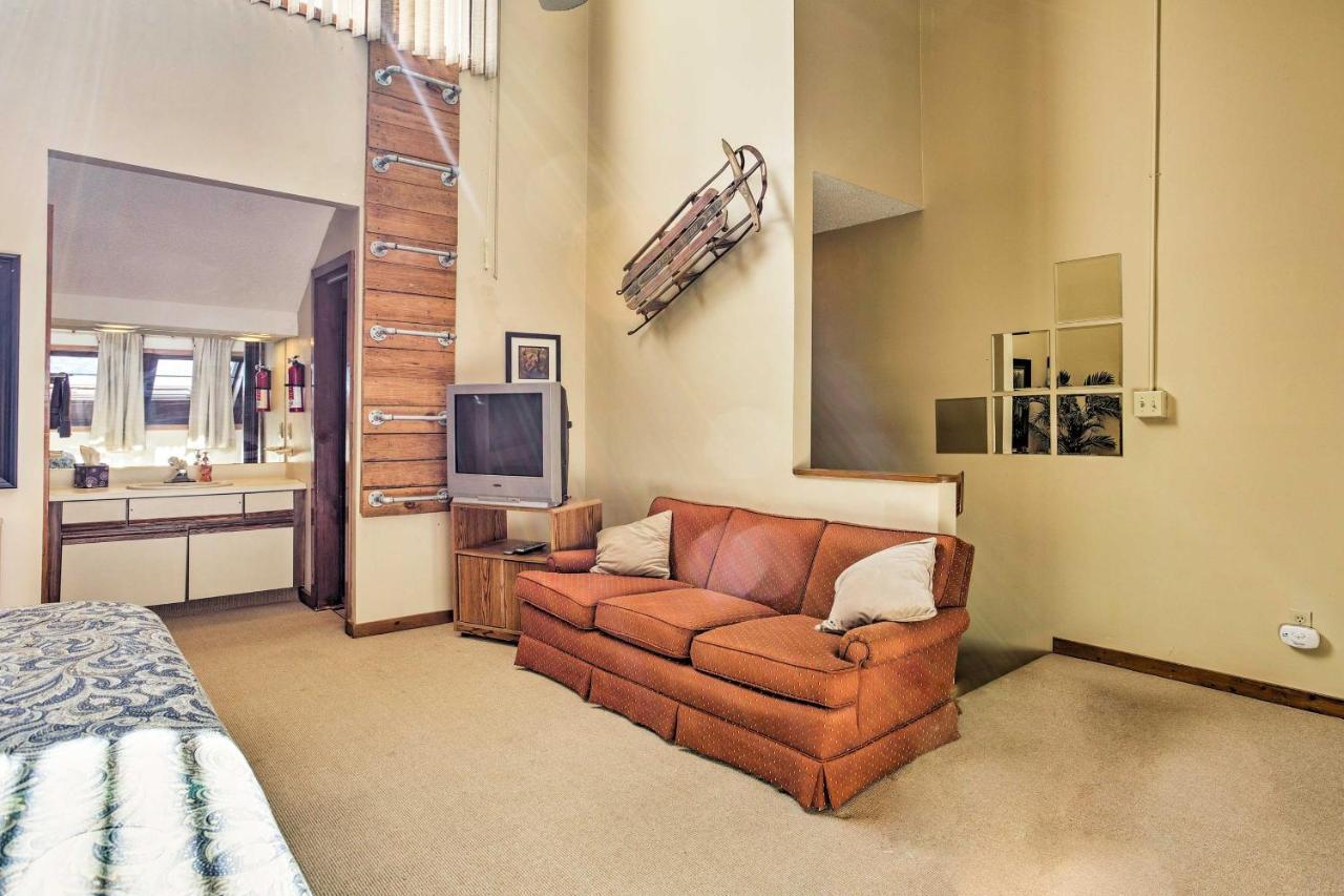 Pet-Friendly Beech Mountain Condo Steps To Slopes Exterior photo