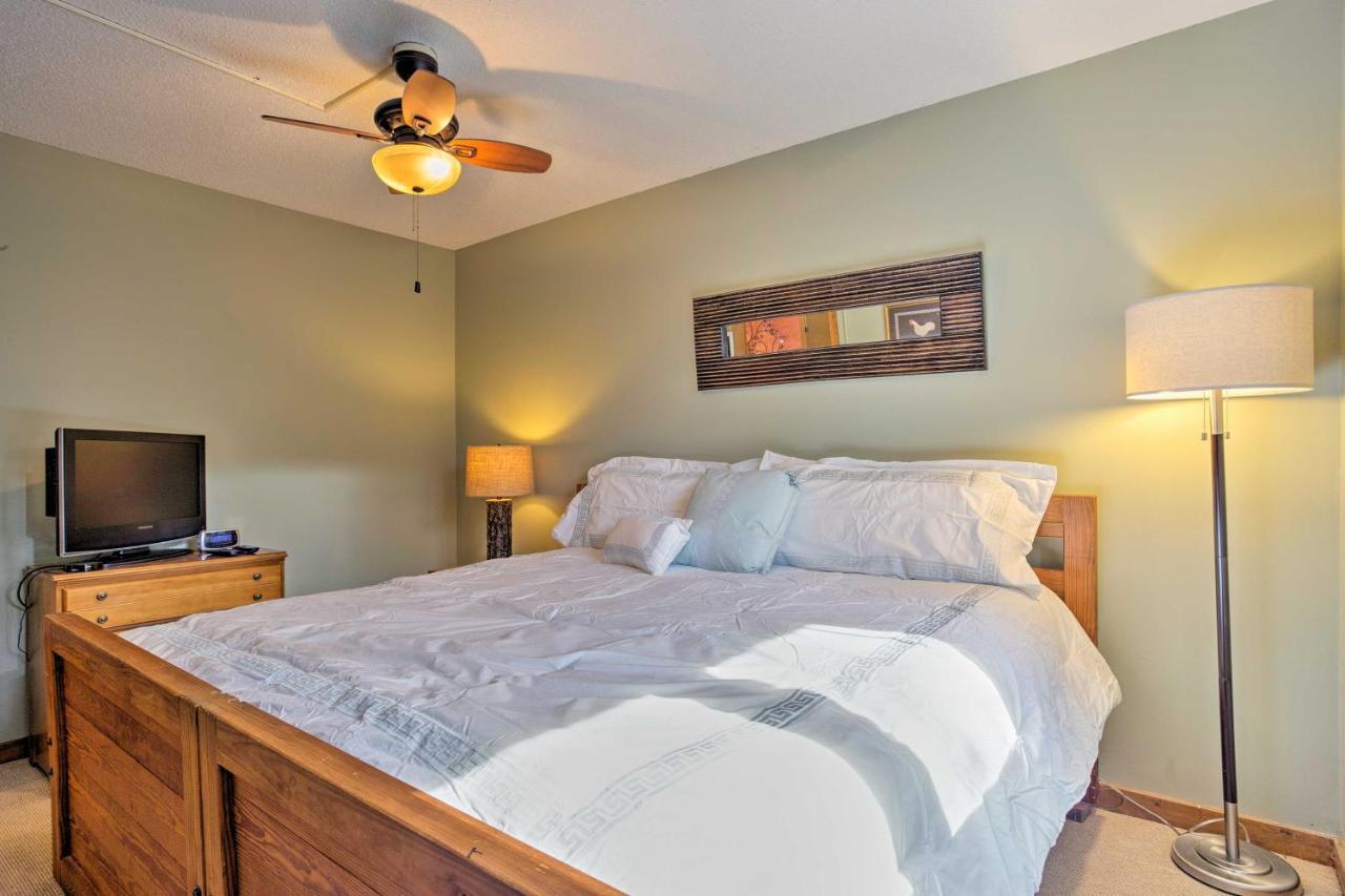 Pet-Friendly Beech Mountain Condo Steps To Slopes Exterior photo