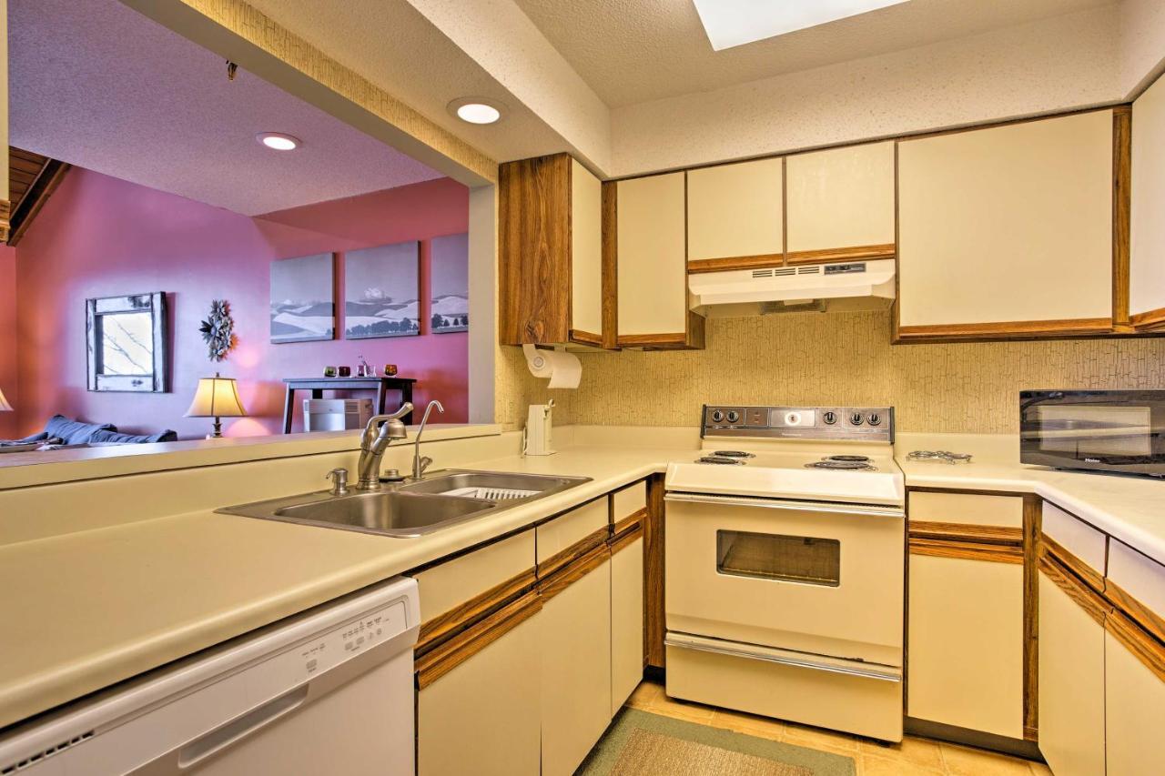 Pet-Friendly Beech Mountain Condo Steps To Slopes Exterior photo