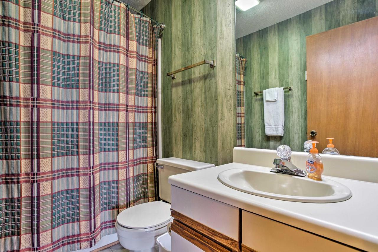 Pet-Friendly Beech Mountain Condo Steps To Slopes Exterior photo